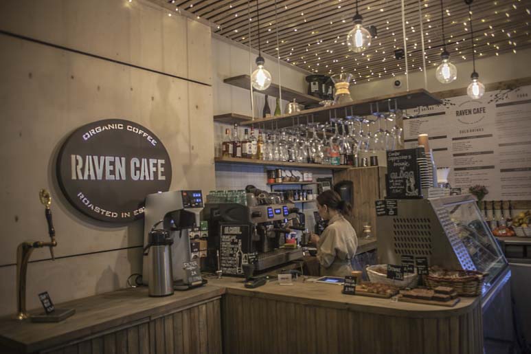 Cafe Raven Tallinnan vanhakaupunki