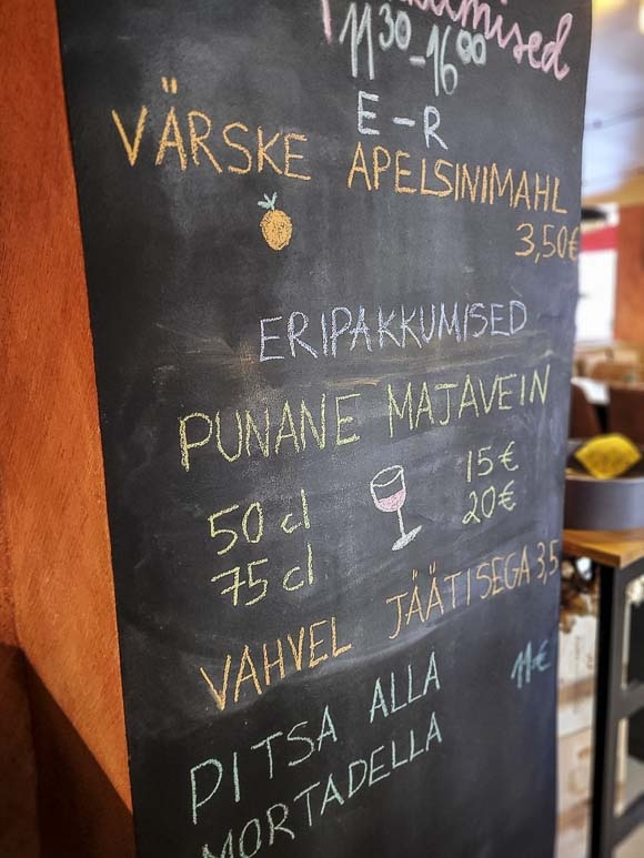 Margherita italialainen ravintola Tallinnan Vanhassakaupungissa.