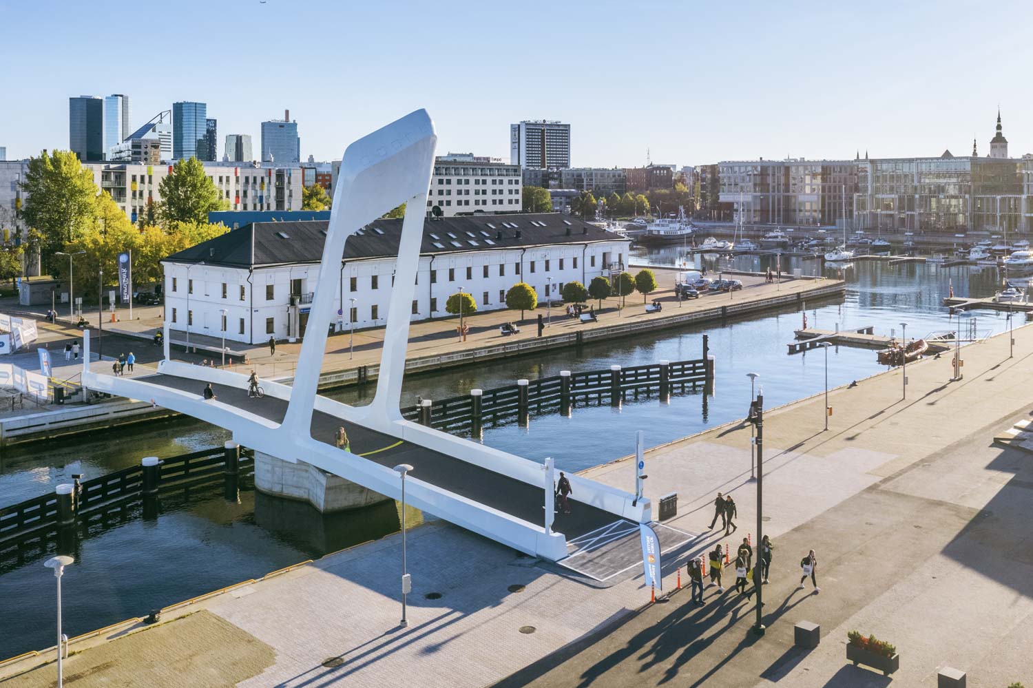 Ravintola lähellä satamaa